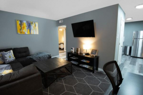 604 1 Two Bedroom One Bath with King near Main Street